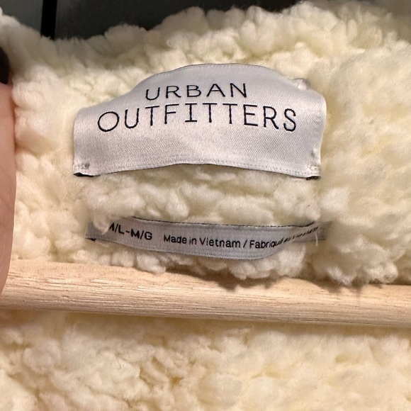 Oversized Cream Teddy Jacket (Urban Outfitters) (M/L) - Picture 9 of 9